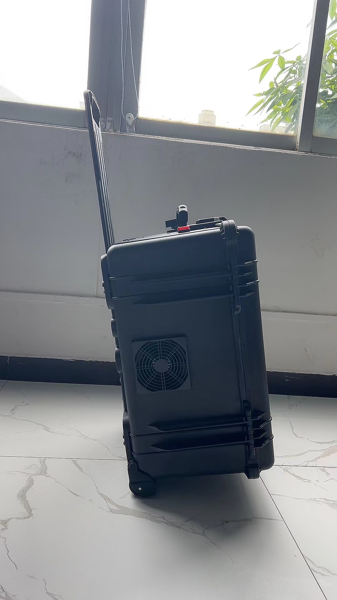 云安手拉箱型移动通信干扰器